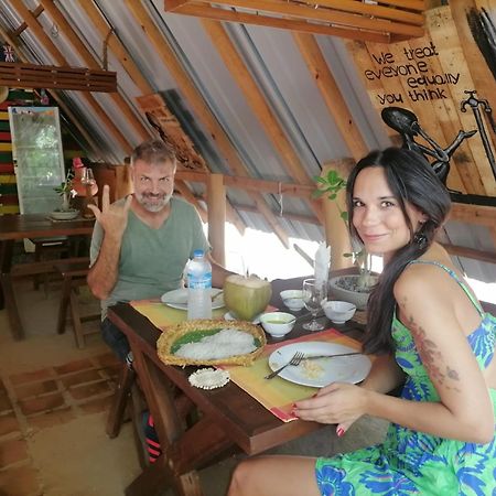 Dinna Nature Hostel 锡吉里亚 外观 照片
