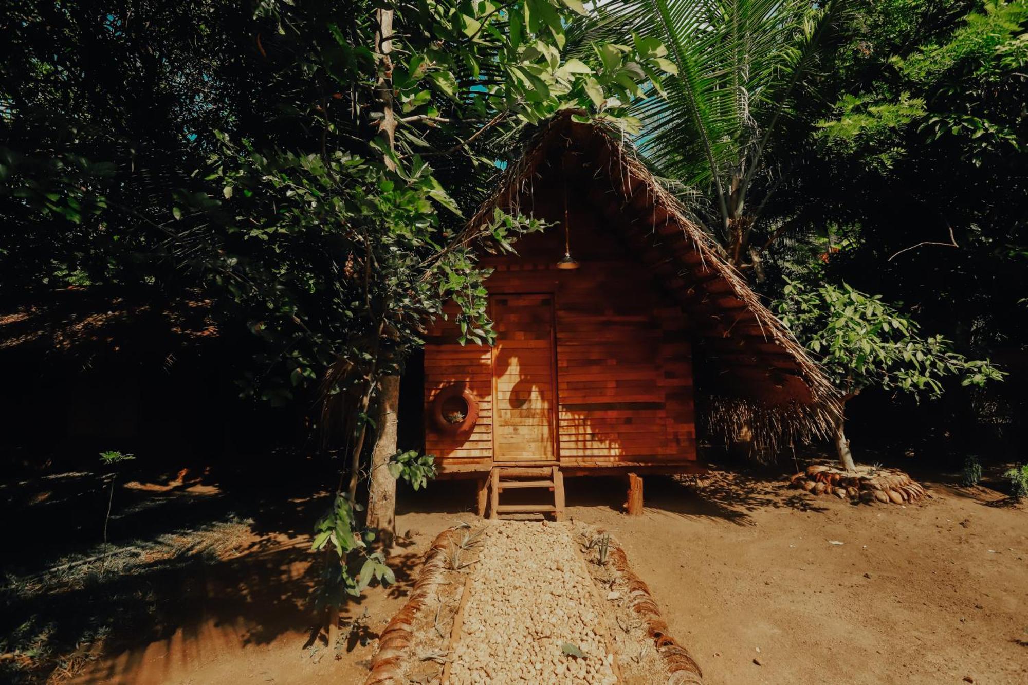 Dinna Nature Hostel 锡吉里亚 外观 照片