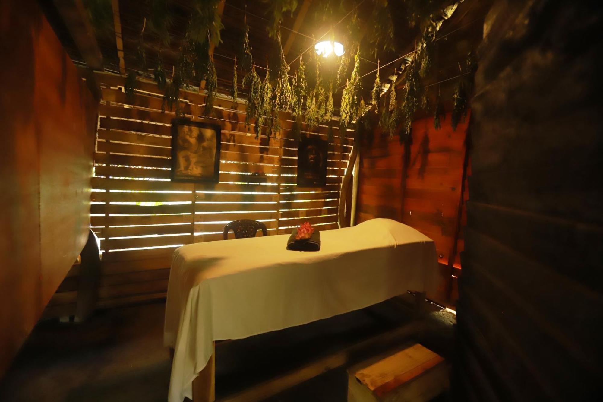 Dinna Nature Hostel 锡吉里亚 外观 照片