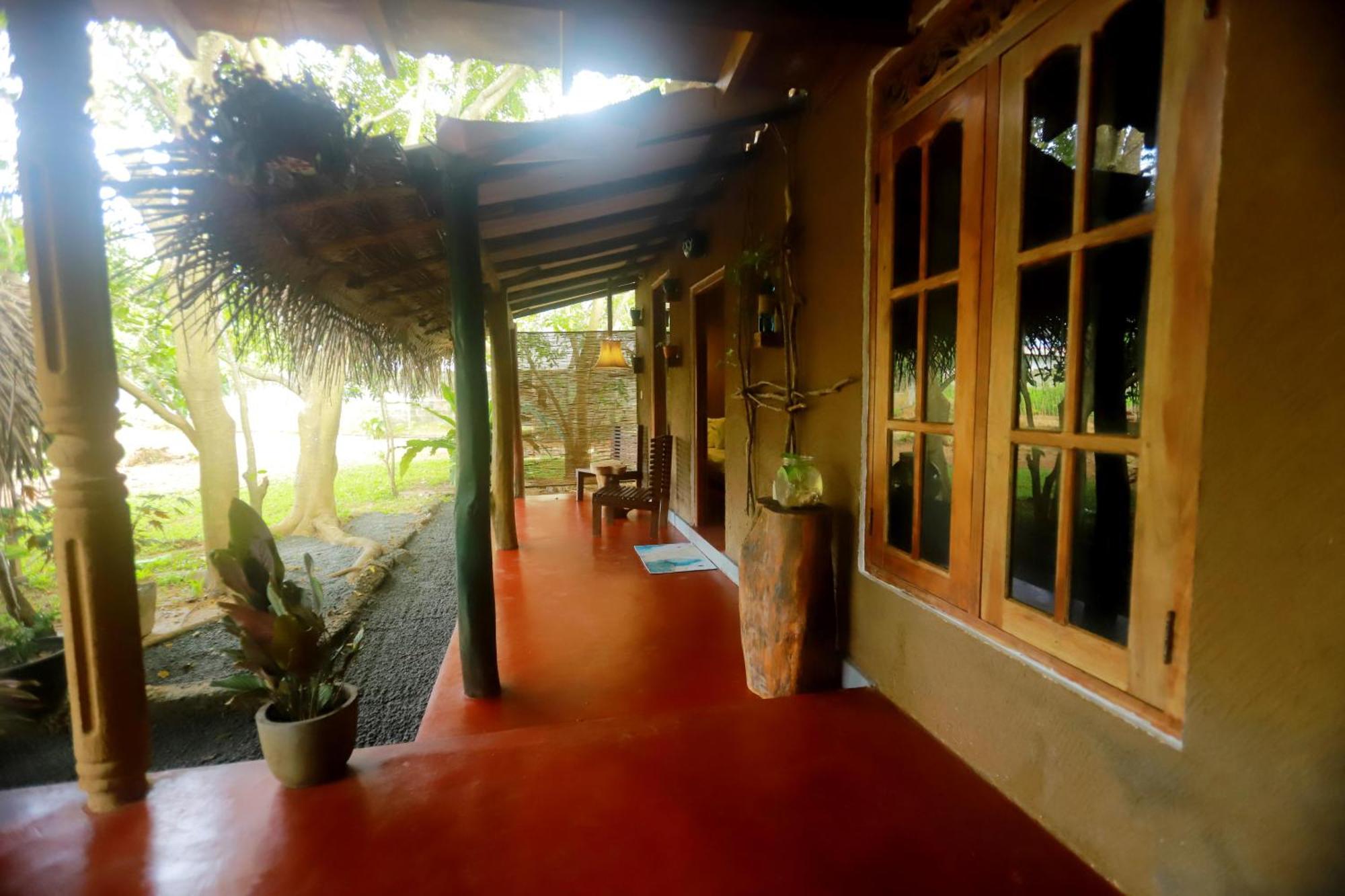 Dinna Nature Hostel 锡吉里亚 外观 照片