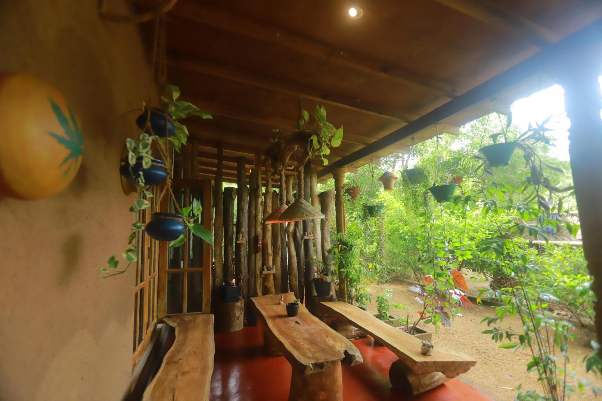 Dinna Nature Hostel 锡吉里亚 外观 照片