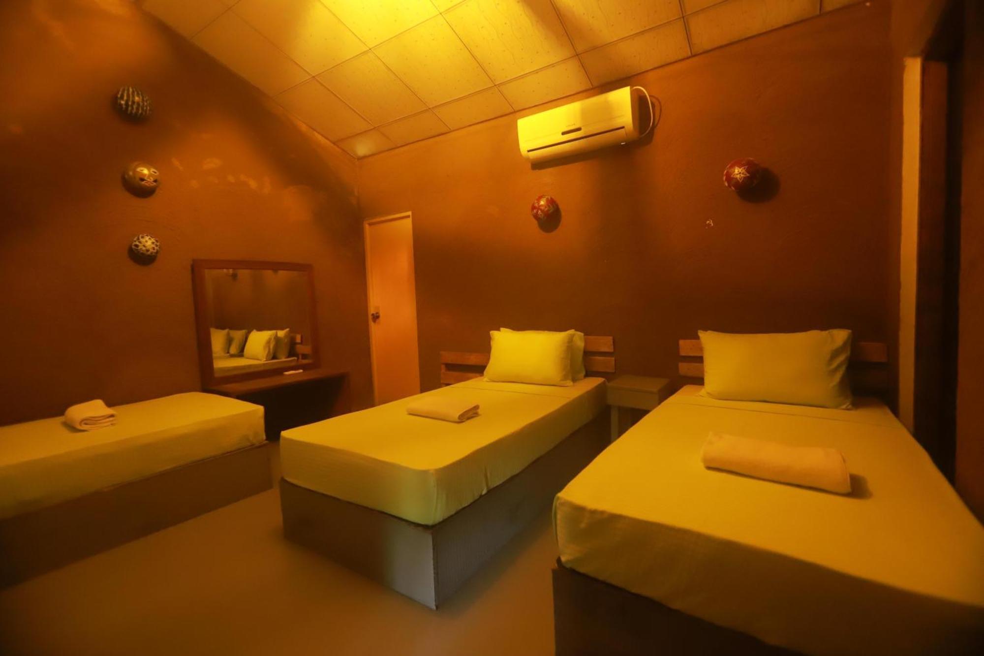 Dinna Nature Hostel 锡吉里亚 外观 照片