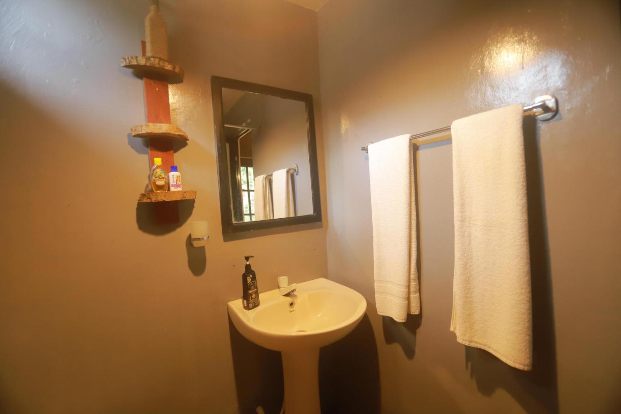 Dinna Nature Hostel 锡吉里亚 外观 照片