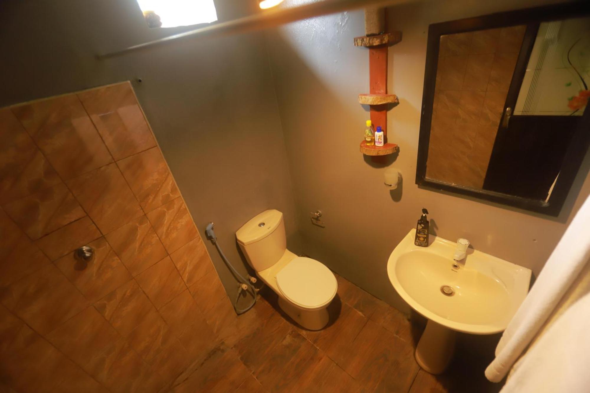 Dinna Nature Hostel 锡吉里亚 外观 照片