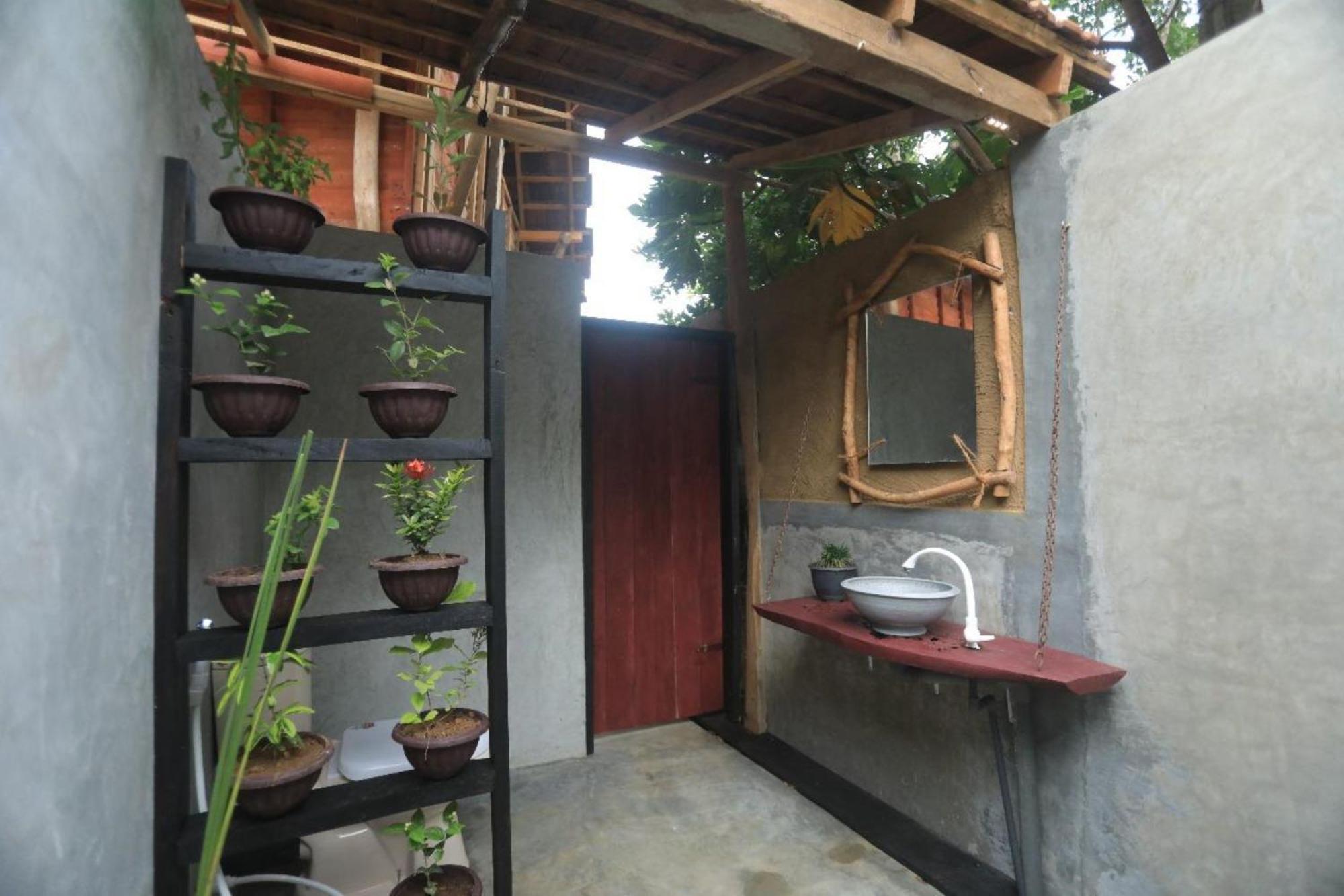 Dinna Nature Hostel 锡吉里亚 外观 照片