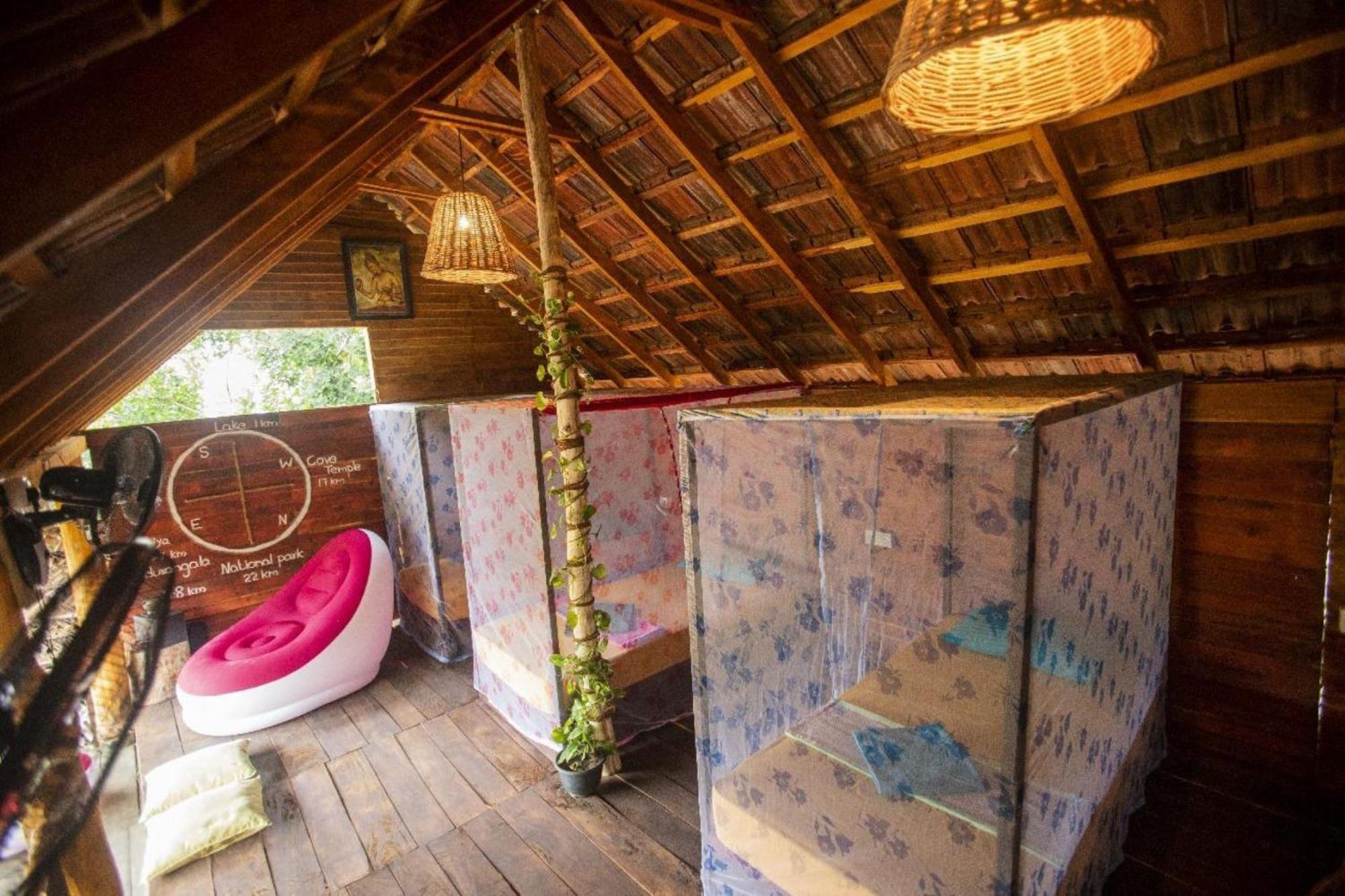 Dinna Nature Hostel 锡吉里亚 外观 照片