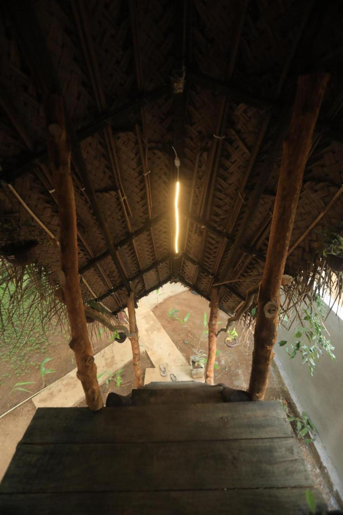 Dinna Nature Hostel 锡吉里亚 外观 照片